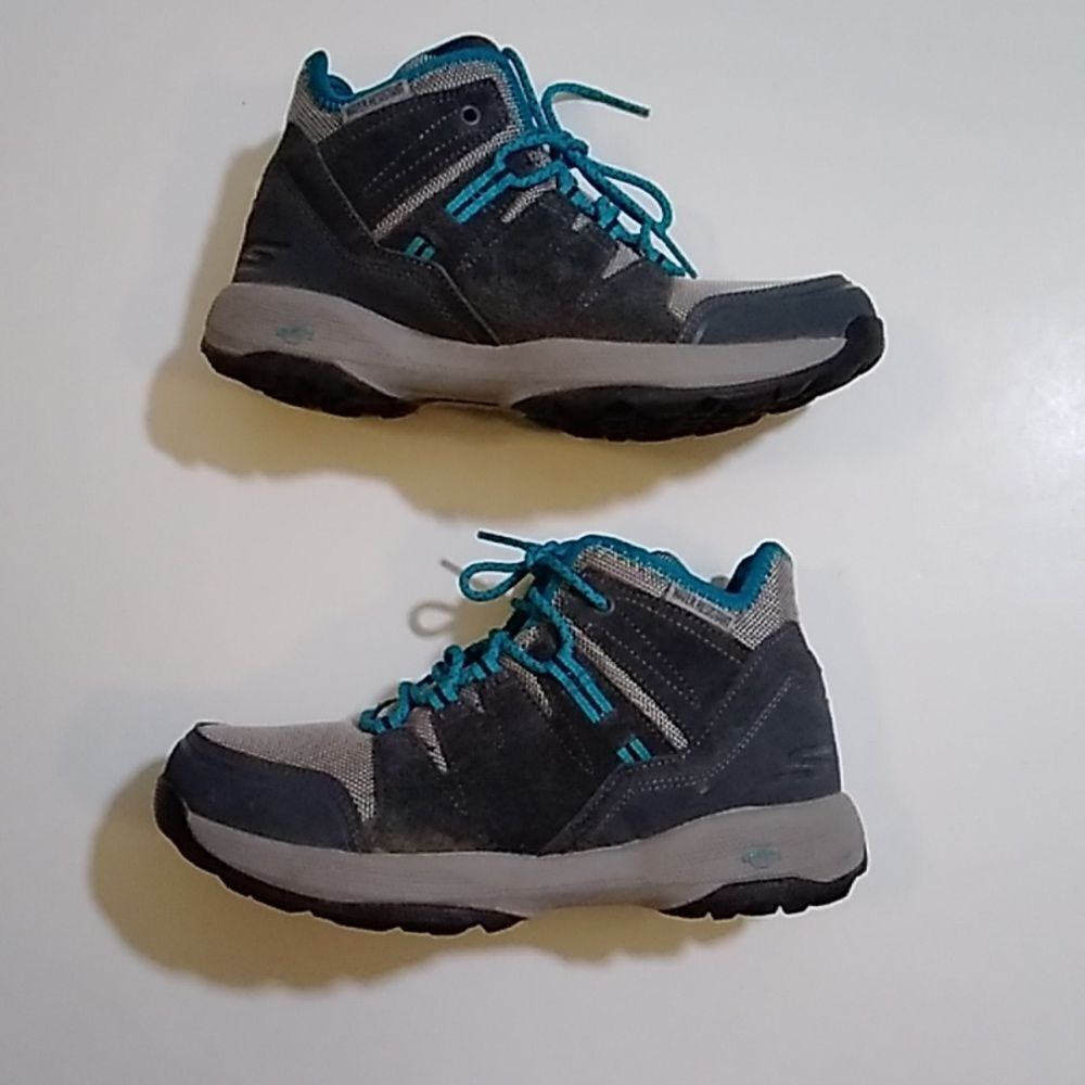 Skechers Gowalk Outdoors 2 Get 5 Women’s Shoes Size 6 US